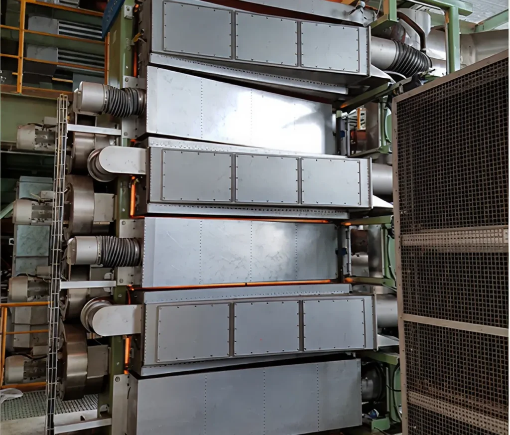 Industrial infrared dryer with stacked heating modules and ventilation ducts